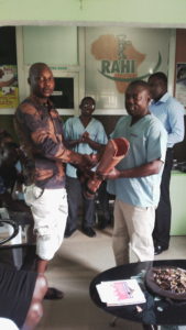 Presentation-of-the-artificial-limb-to-payen